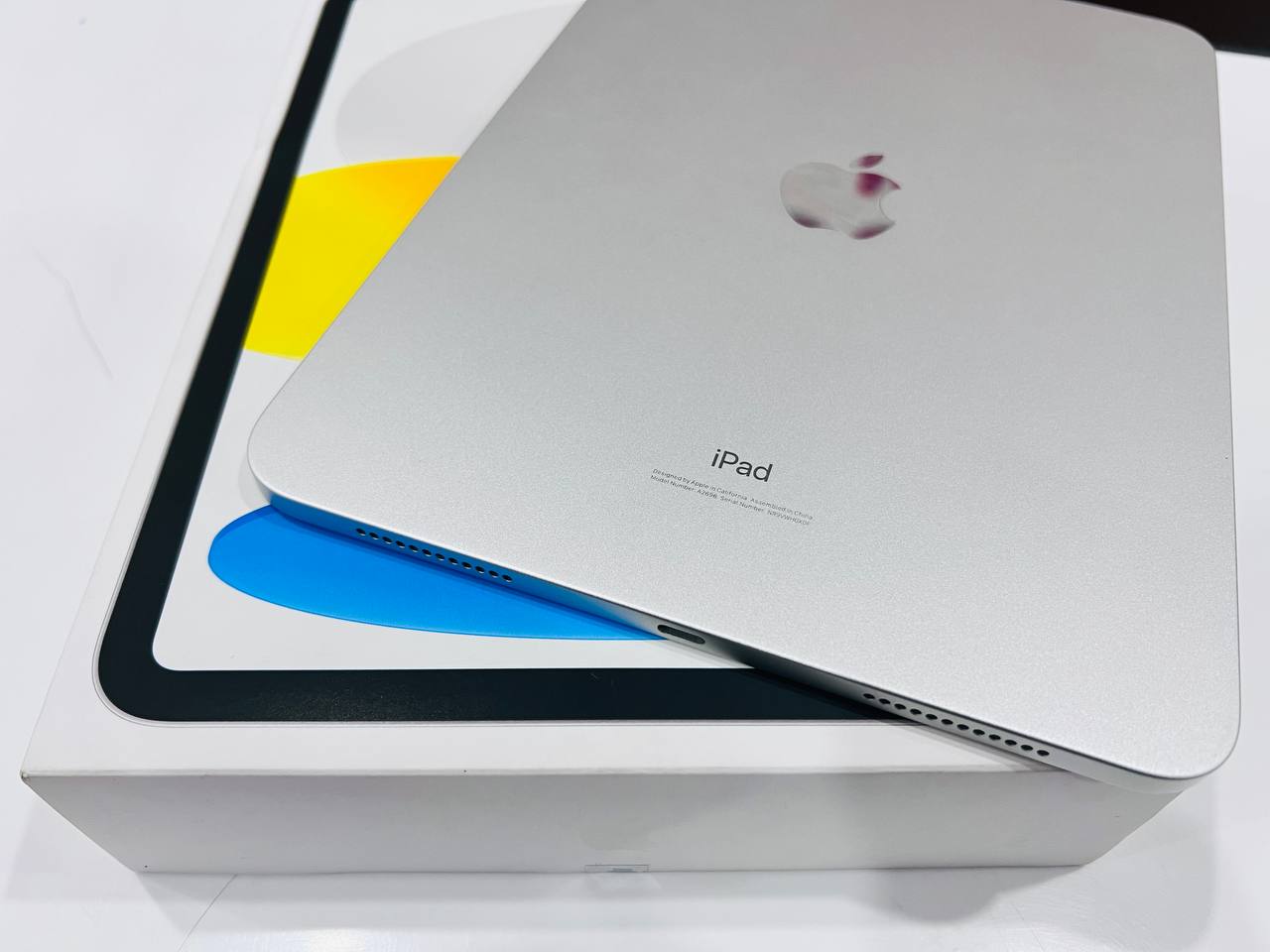 iPad Gen 10 256GB có pin trâu, sạc nhanh 20W