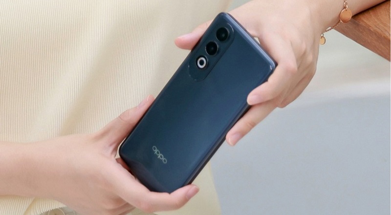 OPPO K12 Plus có cụm camera kép 50MP