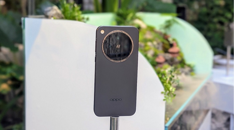 OPPO Find X8 màu đen