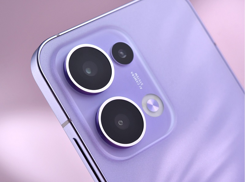 Cận cảnh cụm camera của Oppo Reno13