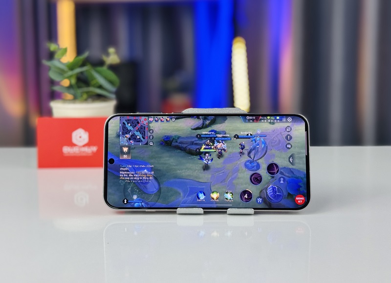 trải nghiệm chơi game nặng trên OPPO Find X8 rất mượt mà