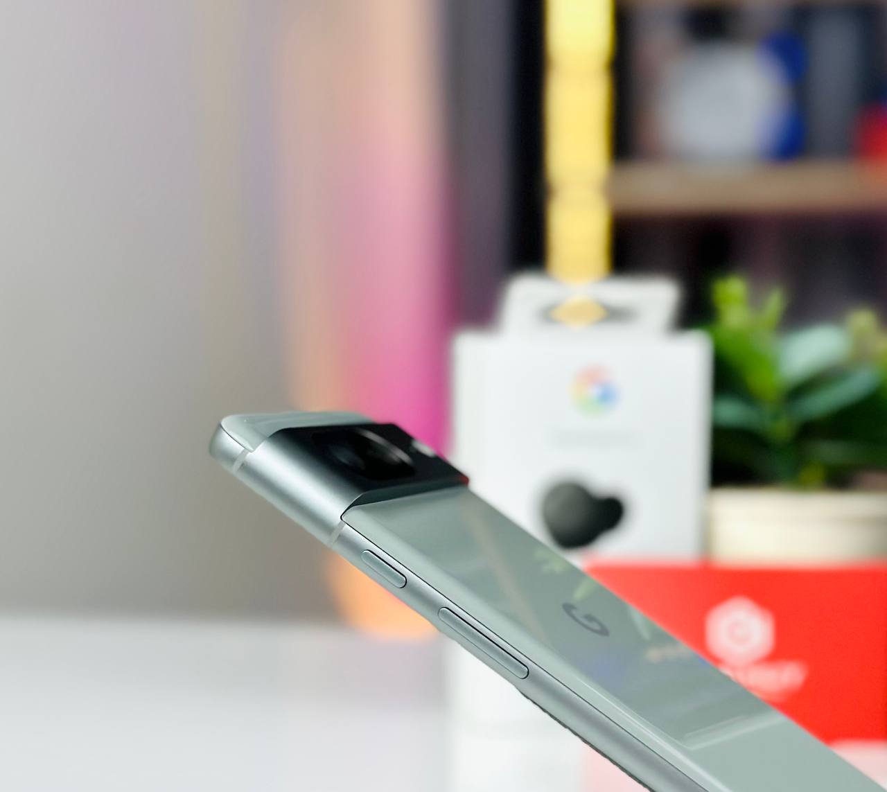 góc cạnh Google Pixel 8 5G cũ