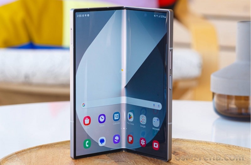 Samsung Galaxy Z Fold 6 cũ có thiết kế gập sang trọng