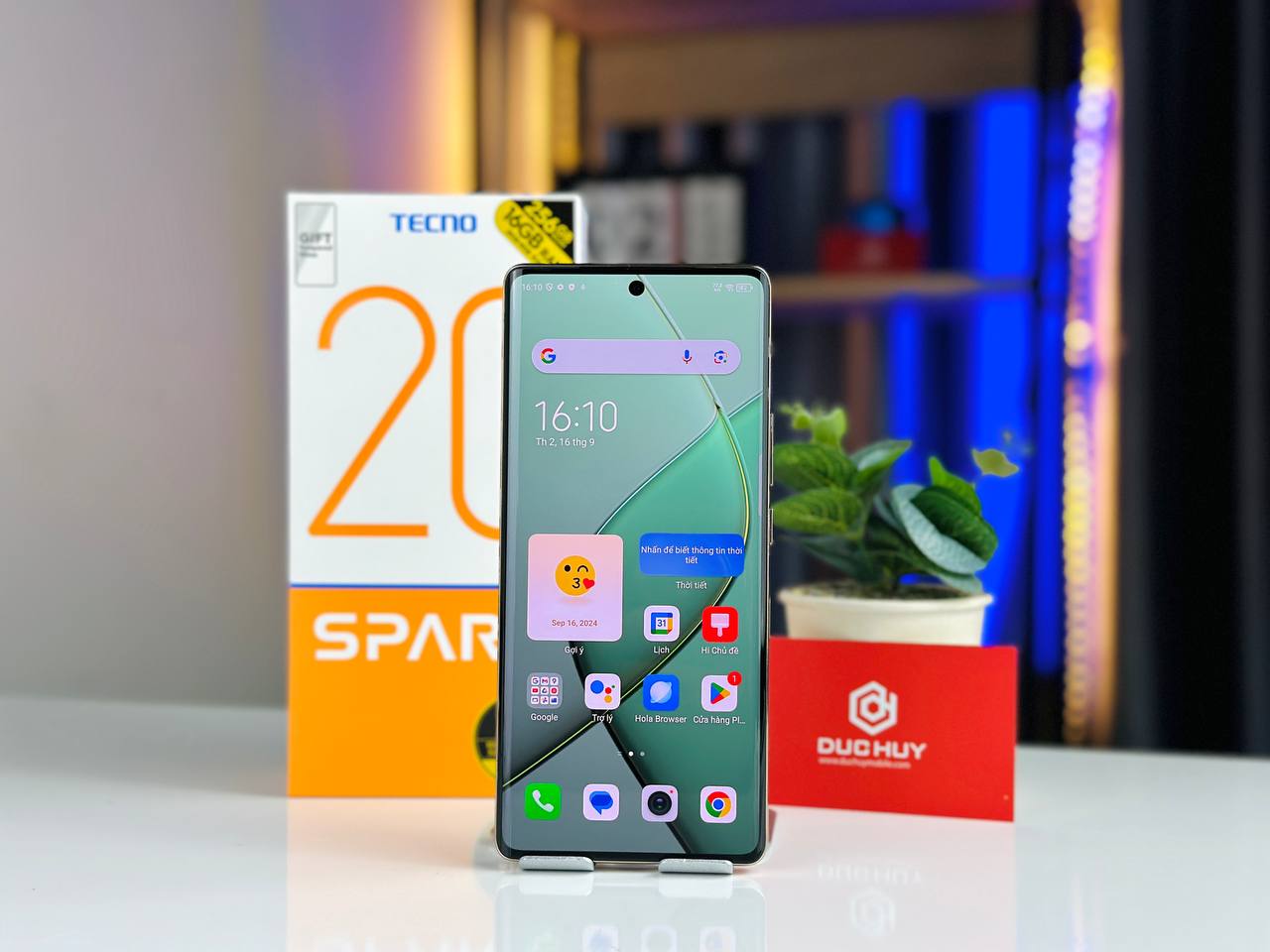 Tecno Spark 20 Pro Plus có màn hình 120Hz mượt mà 