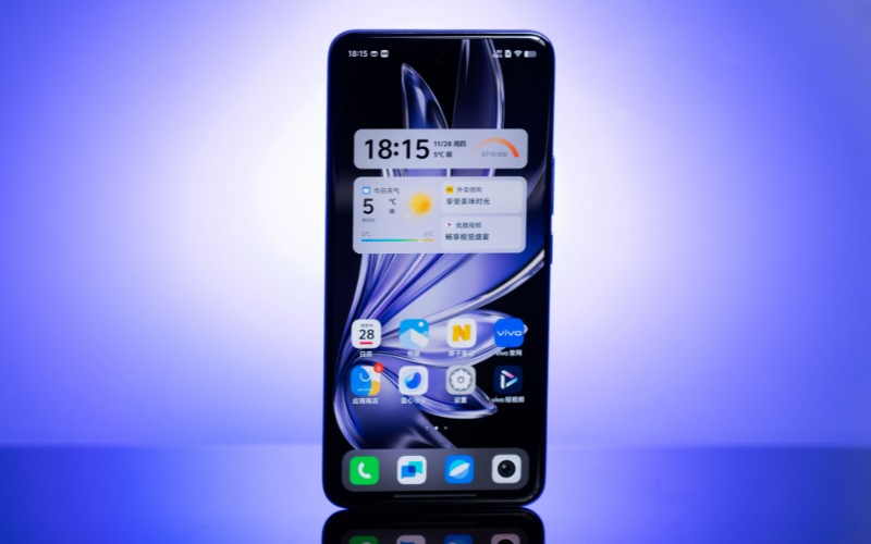 Màn hình AMOLED độ sáng tới 5000 nits