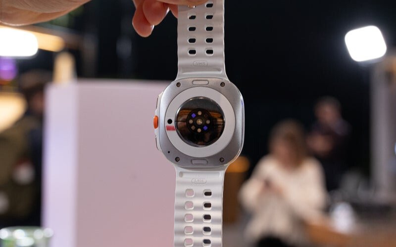 Cảm biến BioActive thế hệ mới của Samsung Galaxy Watch Ultra