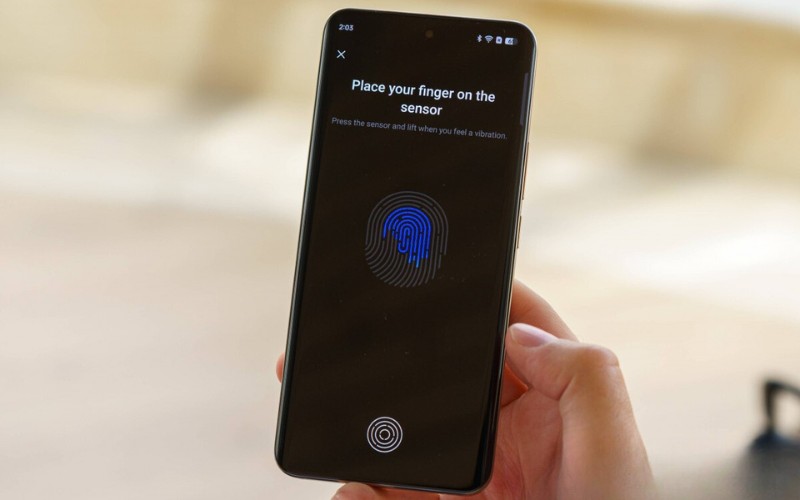 Vân tay trong màn hình của Realme 13 Pro Plus