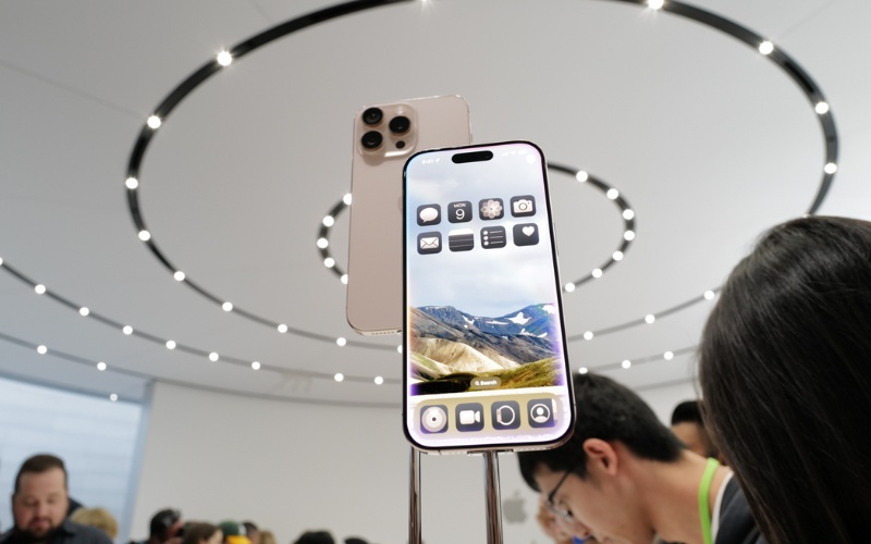 iphone 16 pro màn hình 