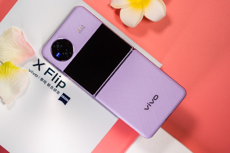 vivo X Flip đánh giá cấu hình giá bán 4