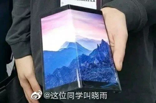 lộ ảnh thực tế smartphone màn hình gập của Huawei