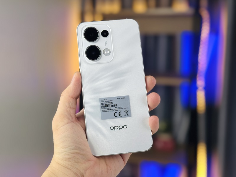 Trên tay OPPO Reno13 5G