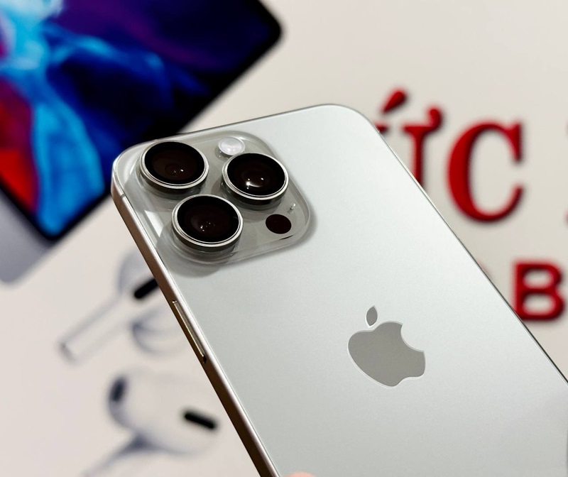 iphone 15 pro max chính hãng cũ camera 3 ống kính 