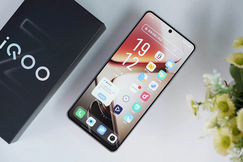 đánh giá Vivo iQOO Z9 Turbo Plus màn hình