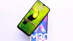 Mở hộp Samsung Galaxy M30 đầu tiên tại Việt Nam