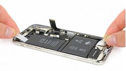 Người dùng iPhone nhận được 25 USD tiền bồi thường từ Apple?