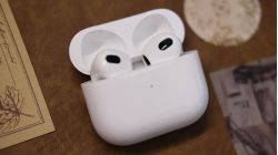 Mở hộp tai nghe Apple AirPods 3: Ngoại hình giống AirPods Pro nhưng giá rẻ hơn