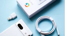 Đập hộp Google Pixel 7a: Chip Tensor G2, Cụm camera kép 64MP ấn tượng